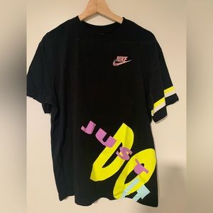 Nike Tee, Women’s Size Medium